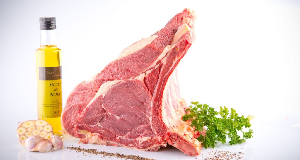 Paleron de bœuf Parthenaise découpé à la boucherie Au Fin Gourmet de Laillé